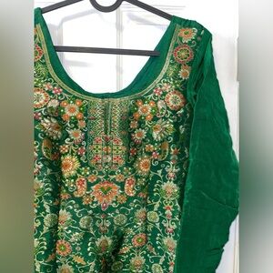 Green Banarsi Indian / Pakistani trouser pants set salwar kameez